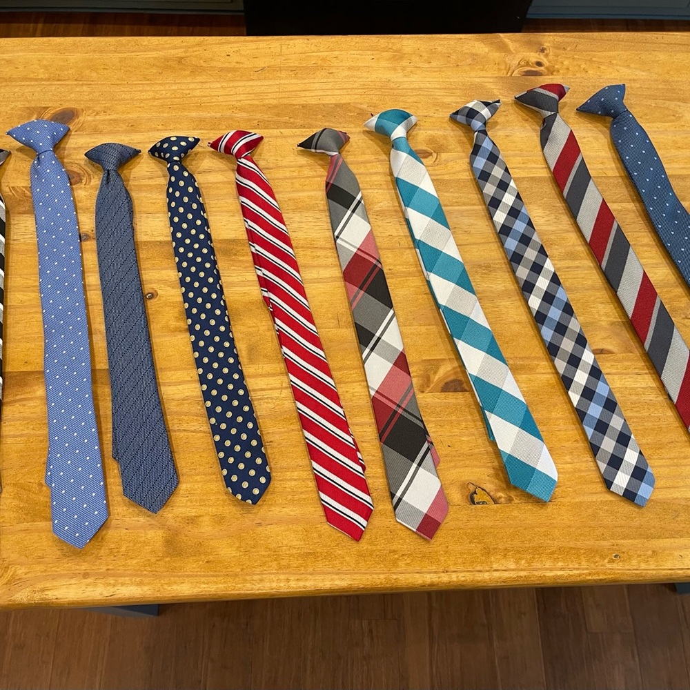 Big boys clip ties